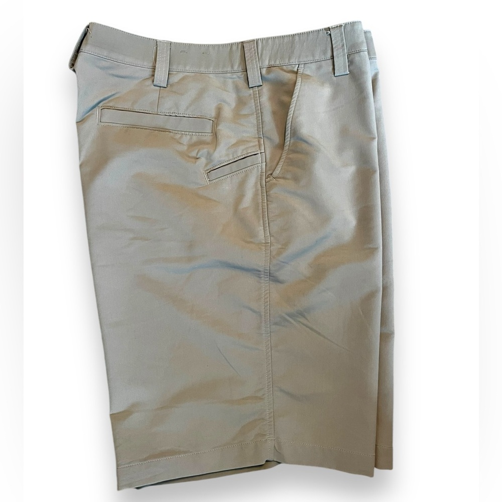 Under Armour Mens UA Leaderboard Golf Shorts Mid Rise Flat Front Tan Size 36 - Picture 4 of 13